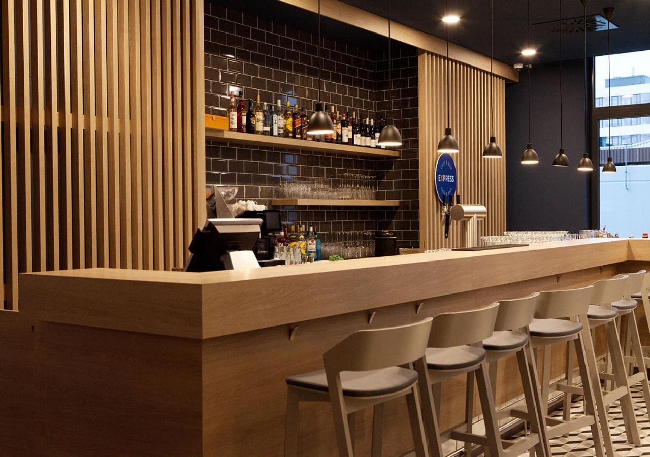 Hotel Express - Airport
