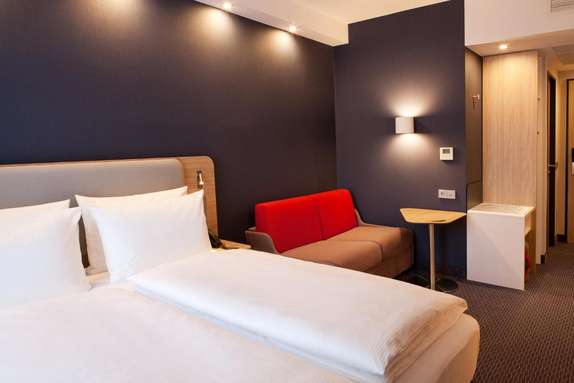 Express - Airport Hotel